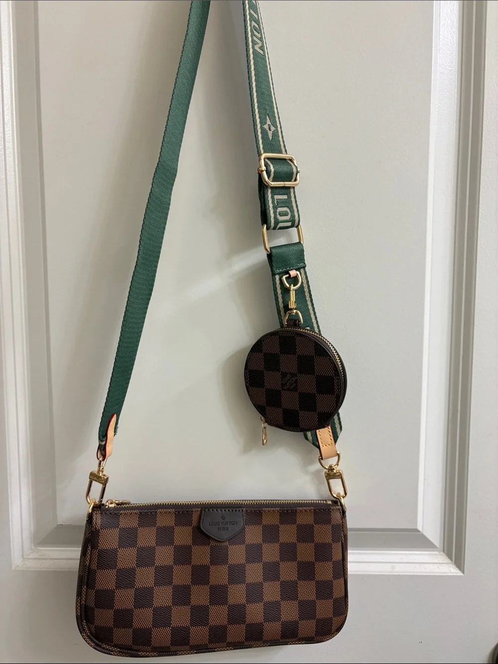 The Unbranded Brand round crossbody